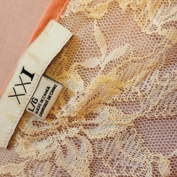 Forever 21 Lace Pink ruffle shirt - Picture 3 of 3
